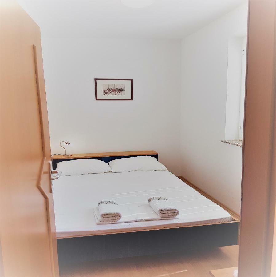 Apartments Vrtlici Stara Novalja Buitenkant foto
